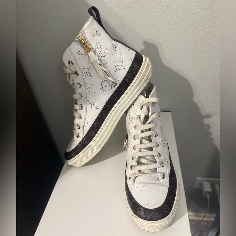 Louis Vuitton White Leather High-Top Sneakers with Brown Monogram Trim